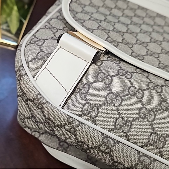 Gucci Plus Monogram Double Buckle Flap Messenger and laptop Bag. Top quality - Picture 6 of 15